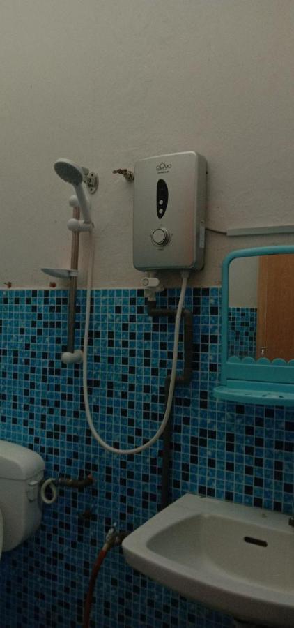 Baiti Homestay غامبانغ المظهر الخارجي الصورة