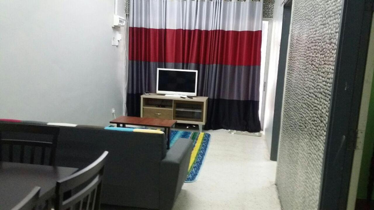Baiti Homestay غامبانغ المظهر الخارجي الصورة